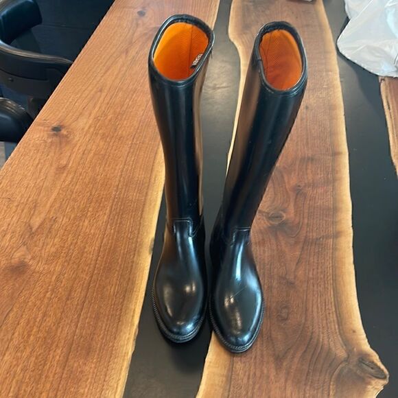 Derby kids youth dress riding boots size 34/small, great shape waterproof. Nice.